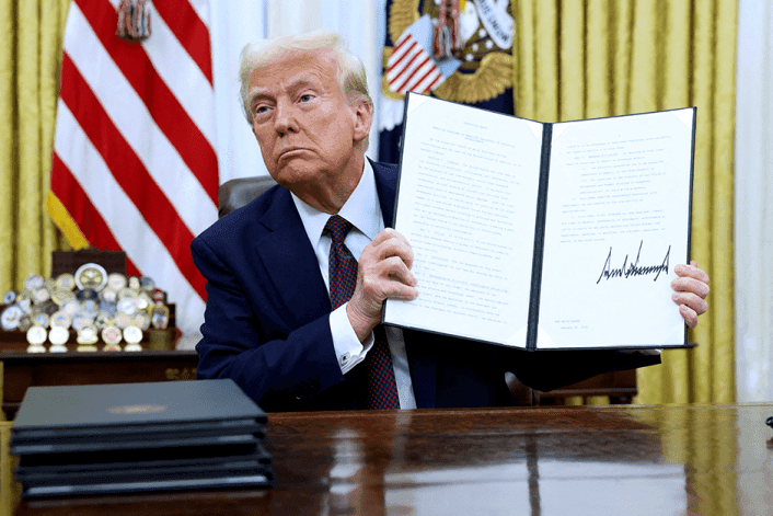 Trump signs executive order to block state AI regulations